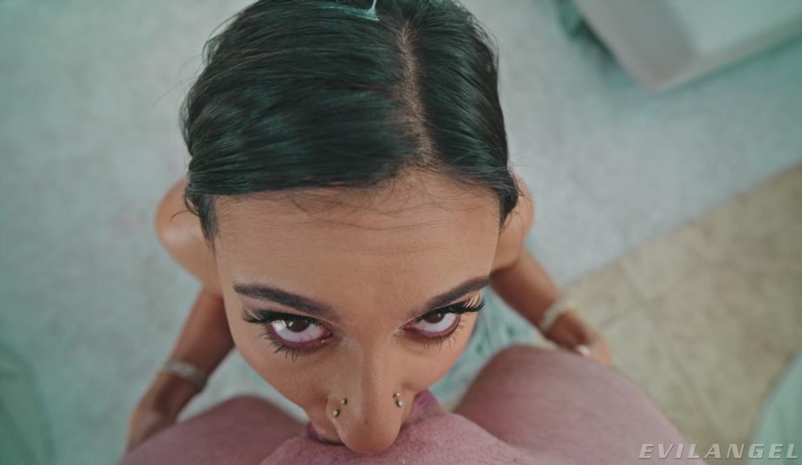 Hailey Rose - HAILEY ROSE Spit-Wet Cleavage Cramming FullHD 1080p