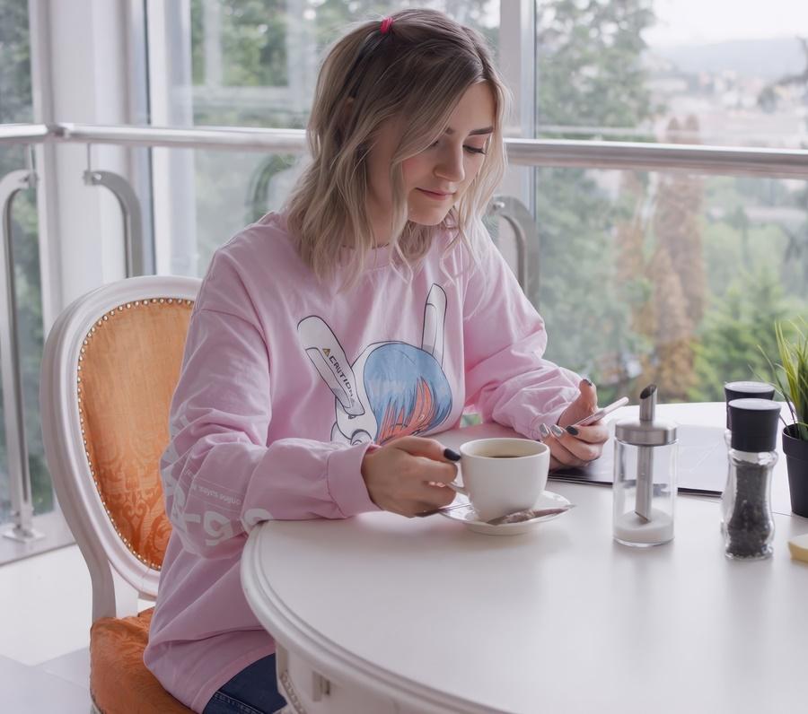 Eva Elfie - Eva’s Adventures FullHD 1080p