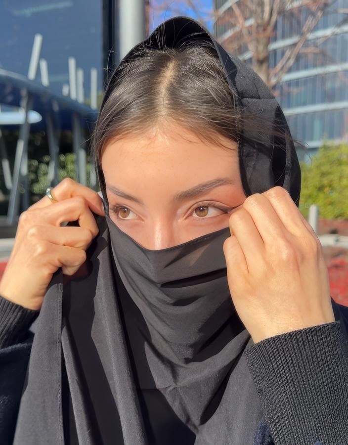 Ruth Lee - Hijabi Babe's Dirty Secret- A Public Bathroom Adventure UltraHD/4K 3840p