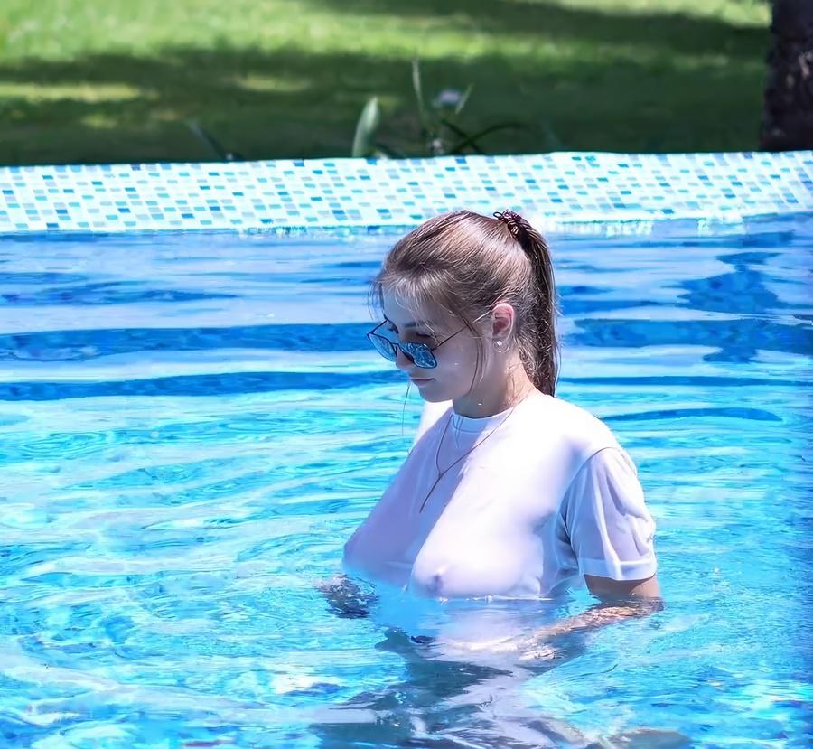 Elina Lizz - Cheating On My Wife With Her Hot Friend CREAMPIE Her Pussy While She Cums So Loudly! FullHD 1080p