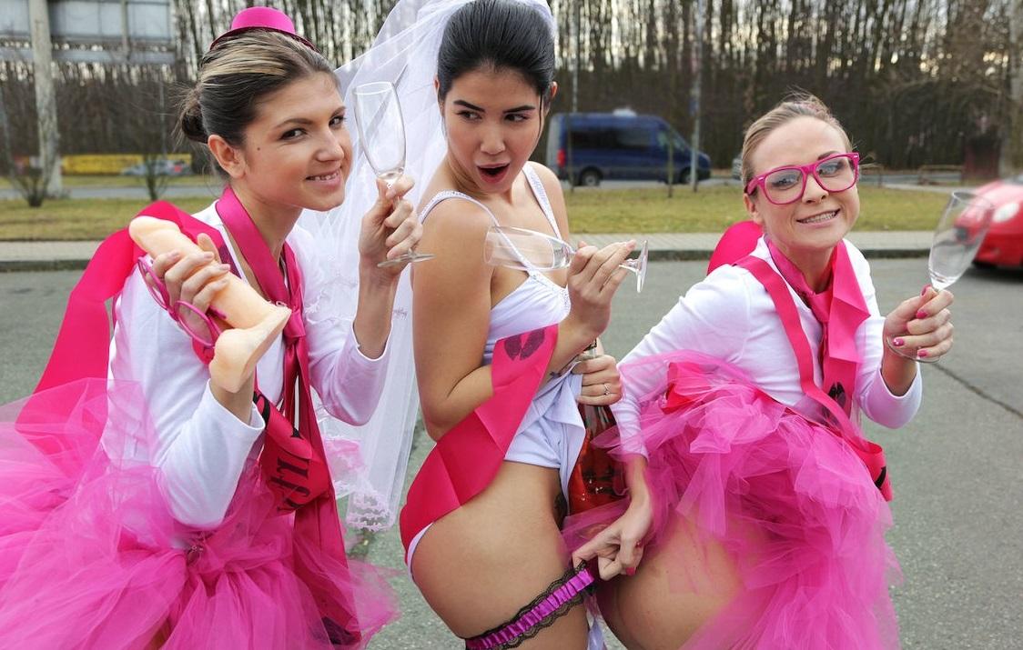 Lady Dee, Cristal Caitlin, Gina Gerson - Hen party gets wild in Prague taxi 1080p