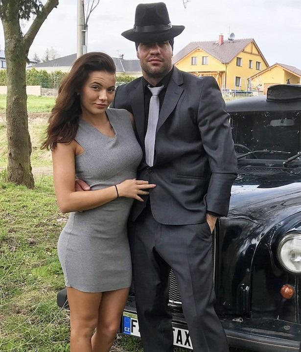 Vanessa Decker - Taxi heist ends in horny cab fuck 1080p