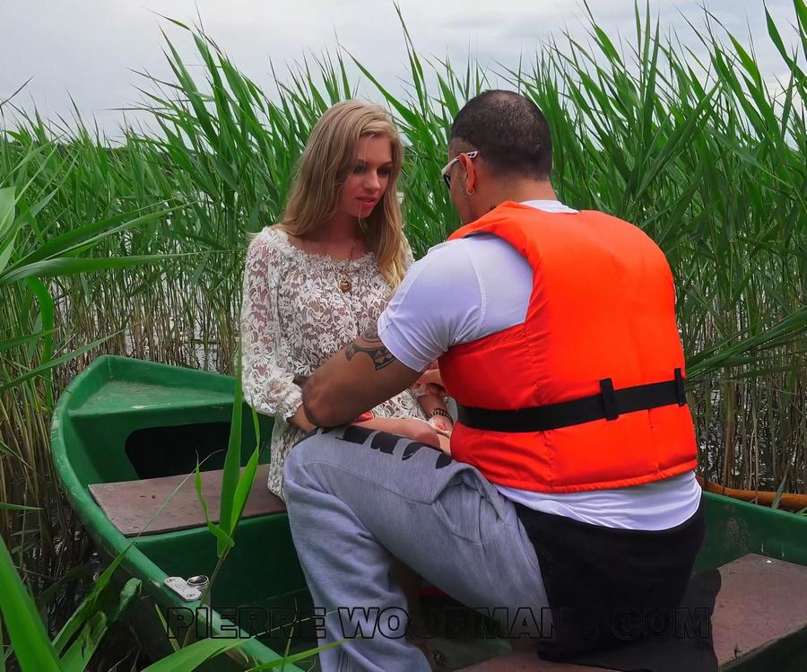 Lolly Gartner - Hard - Sex In The Swamp +1 FullHD 1080p