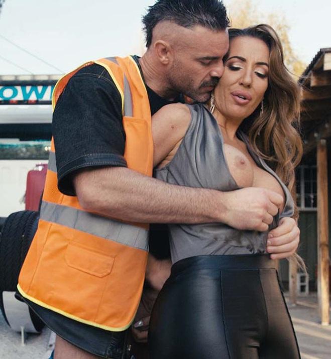 Richelle Ryan - RepoMan Vol 1 E1 1080p