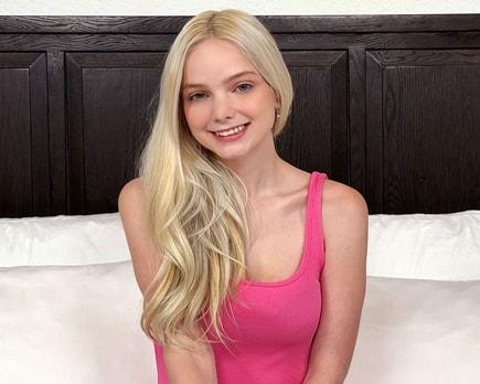Holly Mae - I'll Do Anything You Tell Me To FullHD 1080p