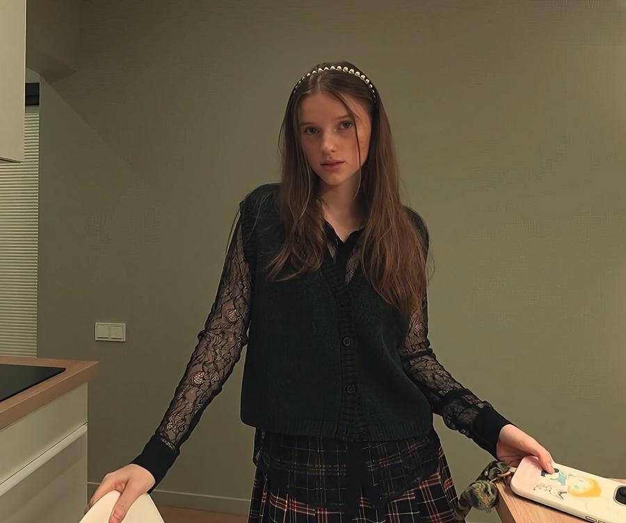 Kuporovaa Krupa - Stepbrother Teases Me With His Cock During My Ovulation FullHD 1080p