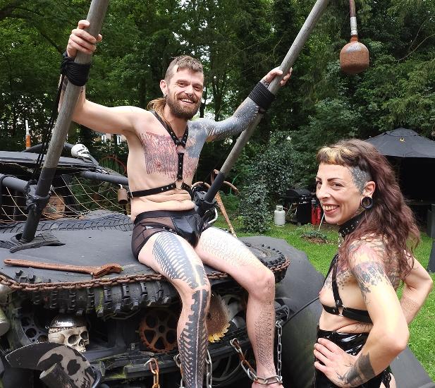 Tekkna - Wippen In De Sex Speeltuin FullHD 1080p