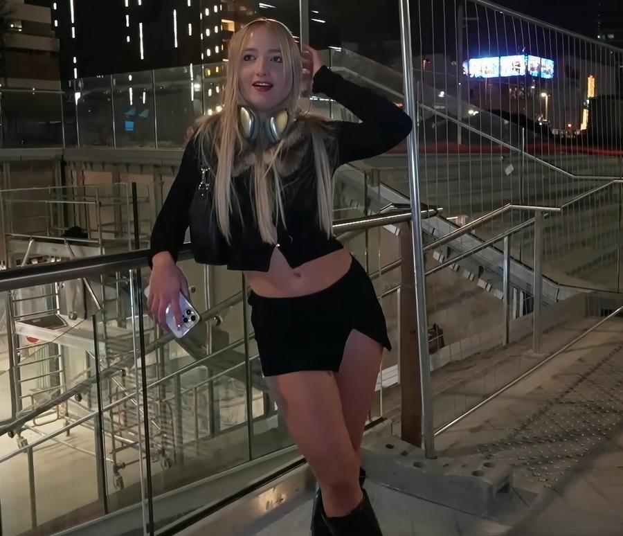 Chloe Chevalier - BF Cheated So I Fucked Two Bbcs I Just Met In The Street And Facetimed Him The Whole Time FullHD 1080p