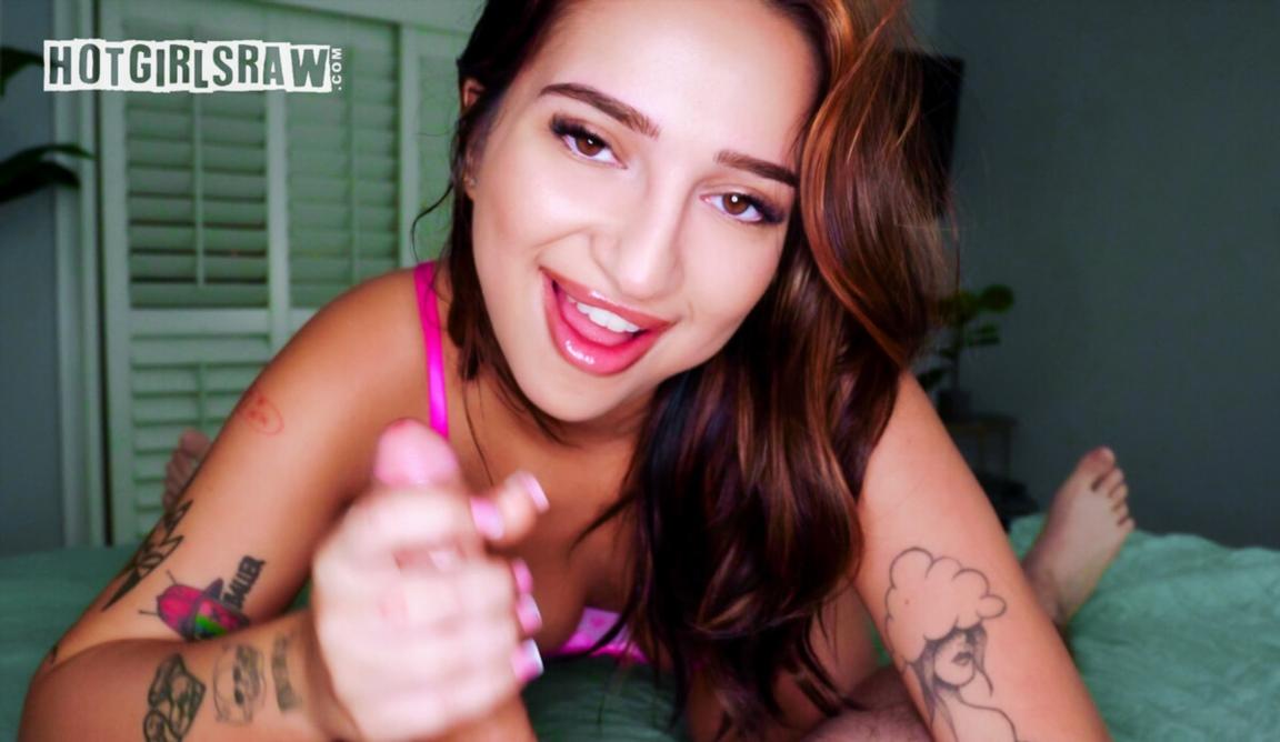 Kiana Kumani - Horny GF Can't Wait FullHD 1080p