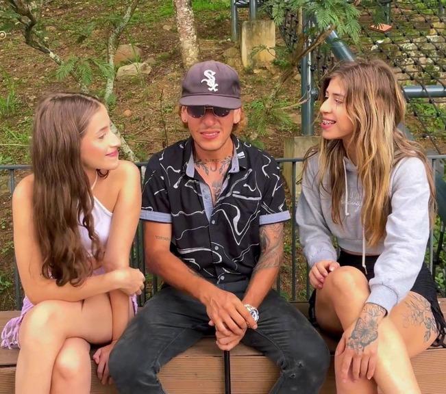 Jazmine withe, Sofia Smith - Blind man, Whore stepsisters Sofia and Molly Smith FullHD 1080p/HD 720p