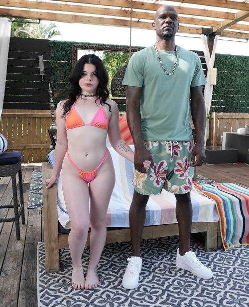 Lola Valentine - Lola And The Chocolate Monster FullHD 1080p/HD 720p