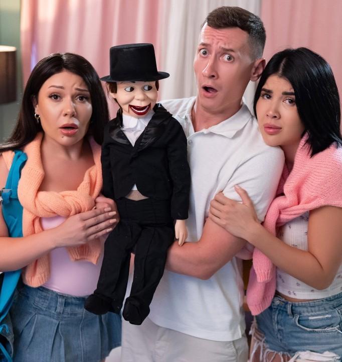 Lady Dee, Lola Bratz - The Haunted Dirty Dummy (Halloween) FullHD 1080p/HD 720p