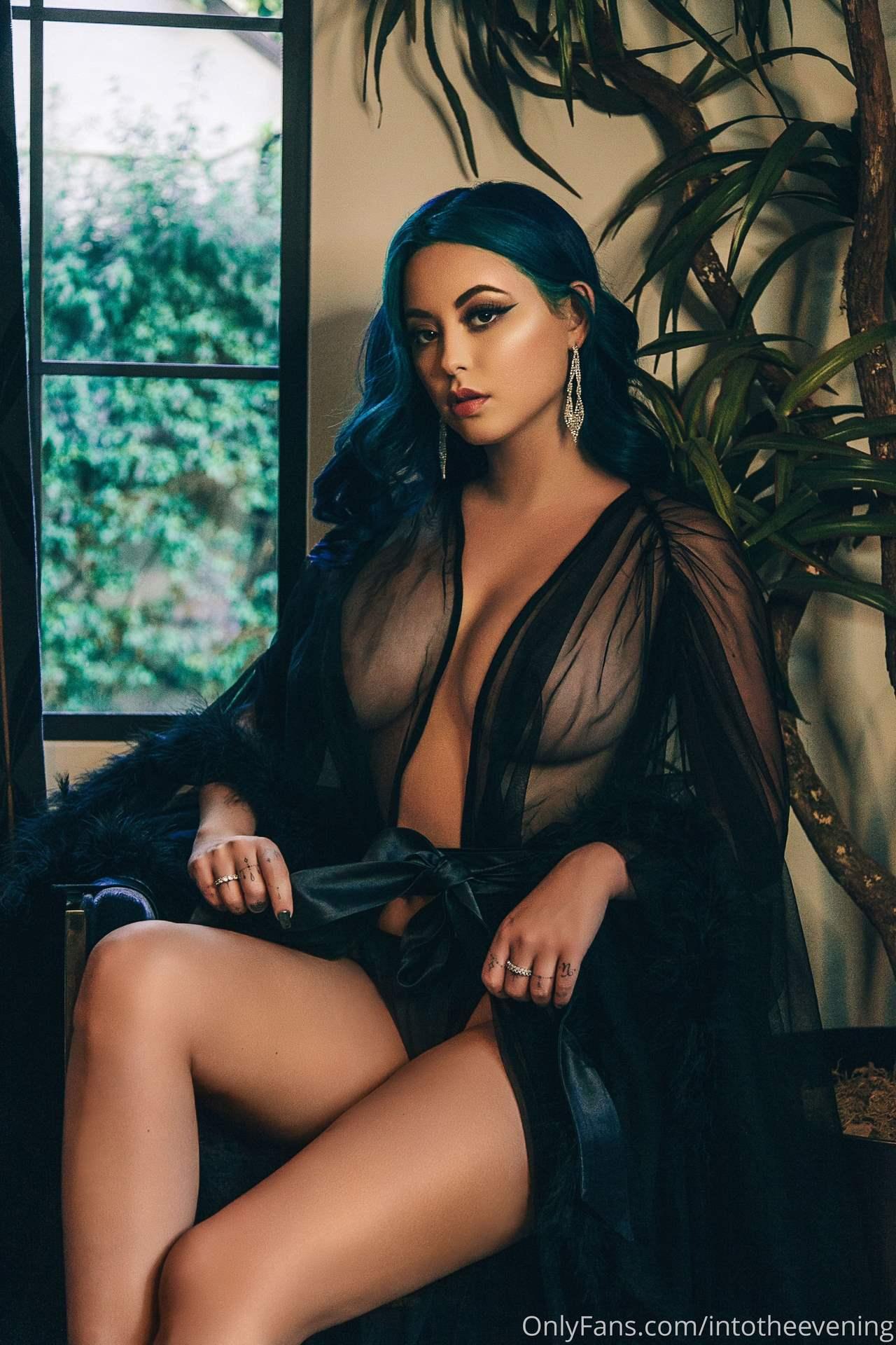 Eva Marlowe - Onlyfans Pictures