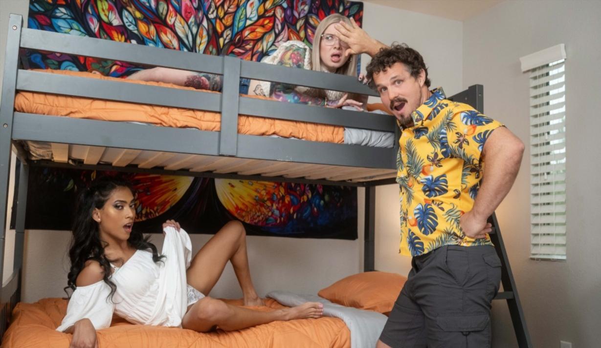 Chanel Chance, Robby Apples - Hostel Peeper Gets Some Dick FullHD 1080p