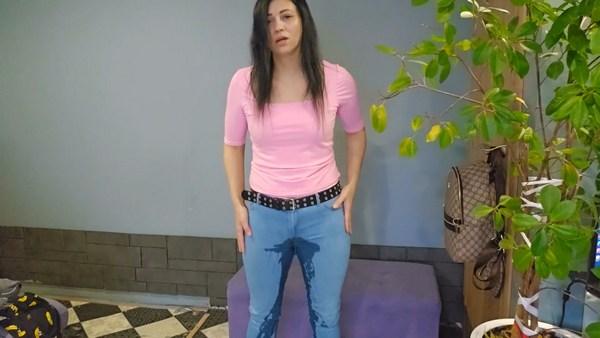Kristina - Wet pants  Peeing in my pants  A story about peeing in public (1080p)
