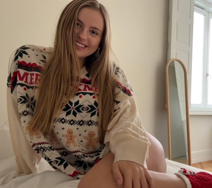 Mira David - Make Your Christmas Wish Cum In My Pussy FullHD 1080p