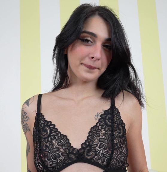 Marisa Leone - Casting, horny Italian girl gets Fucked at the studio  FullHD 1080p/HD 720p