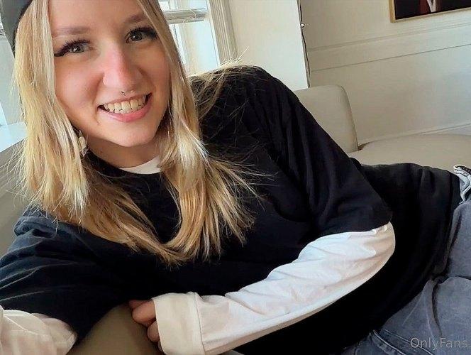 Abbie Sykes - Tomboy Best Friend Proves Shes Not Lesbian FullHD 1080p