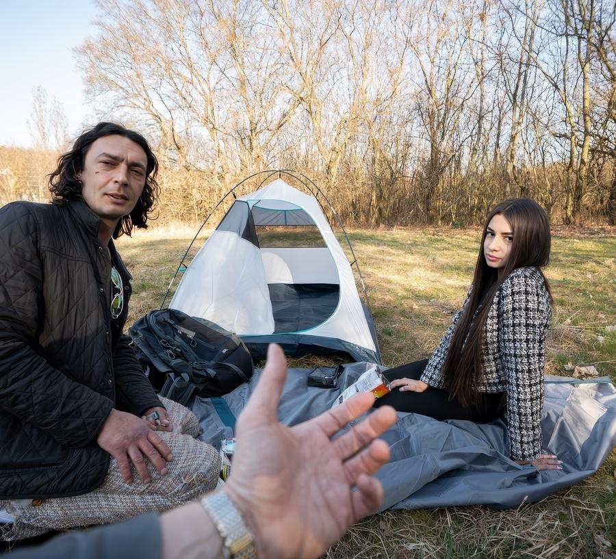 Vanessa Alessia - If the Tent’s Up, So Am I HD 720p