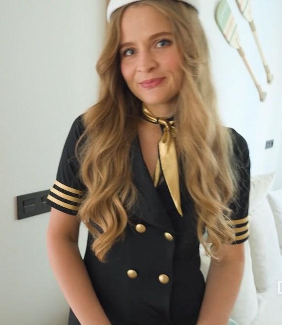 Kate Kravets - Stewardess-Spielereien FullHD 1080p