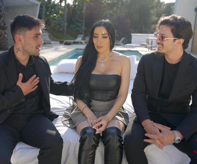 Clea Gaultier - Clea Gaultier’s First Double Vaginal: Scared & Protected by Two Security Guards FullHD 1080p/HD 720p