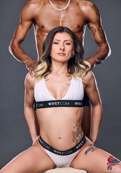 Lola Riley - Lola And Devon Hotwife Gets Stretched Out By Massive Cock  4K 2160p/FullHD 1080p/HD 720p