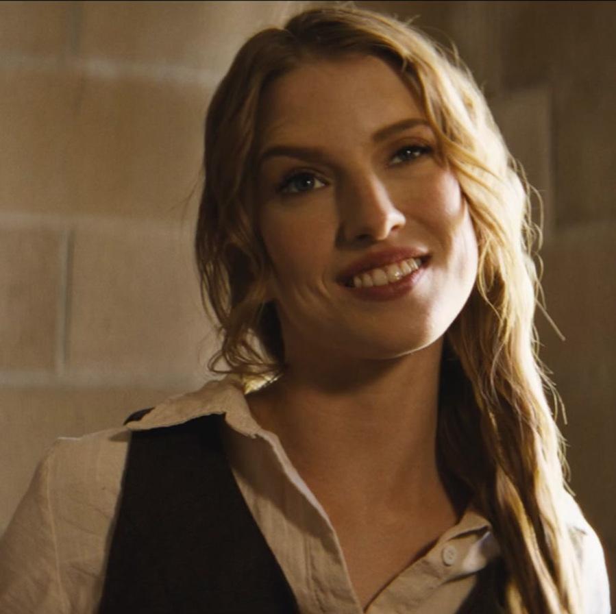 Octavia Red - The Drifter - Part 1 4k 2160p/FullHD 1080p/HD 720p