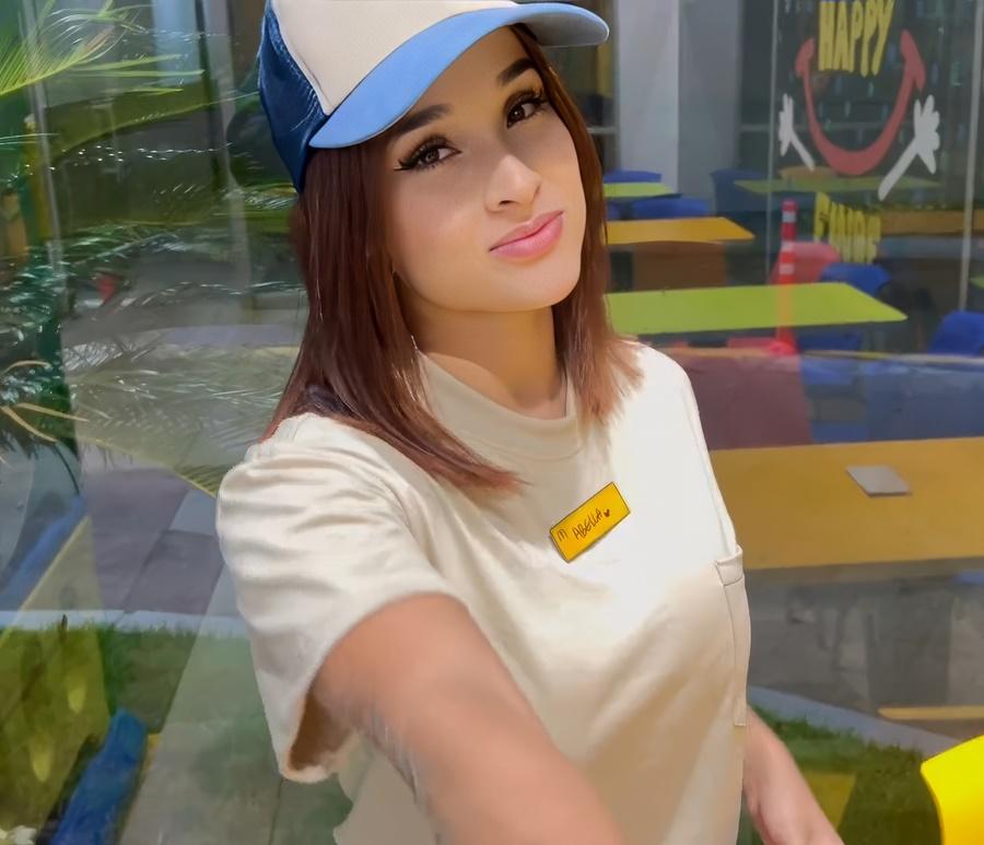 Abella Olsen - New Intern Fucks Me To Earn a Job Public Sex FullHD 1080p