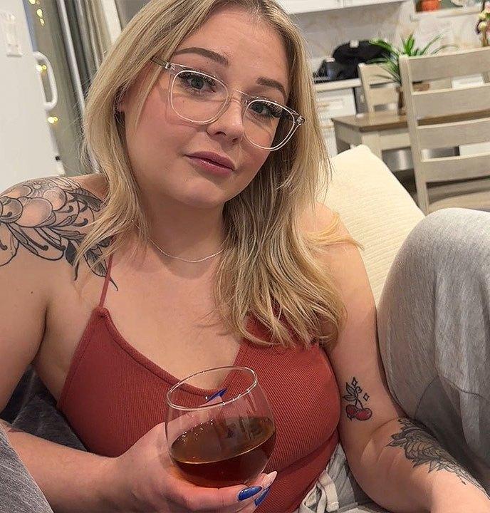 Lucky Kay - Late Night Sex With Moms Best Friend FullHD 1080p