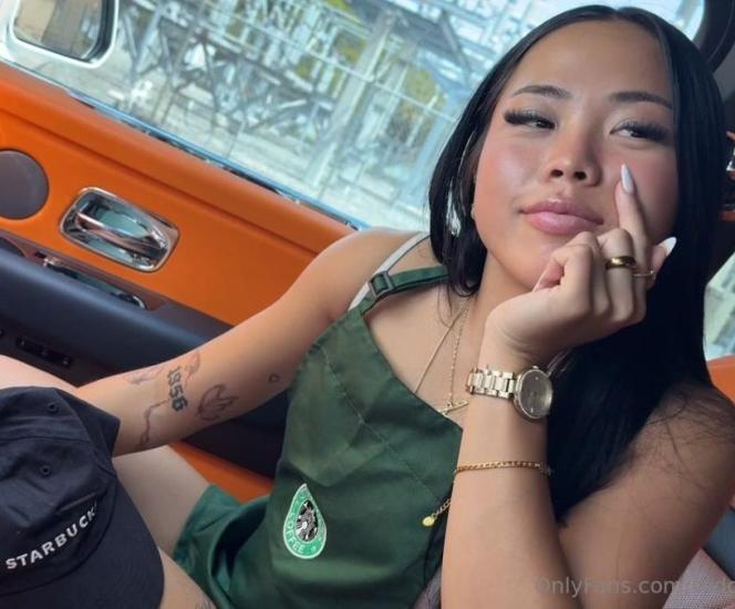 Vivienne Vo - Cute Starbucks Girl Gets Fucked During Her Shift In My Rolls Royce HD 720p