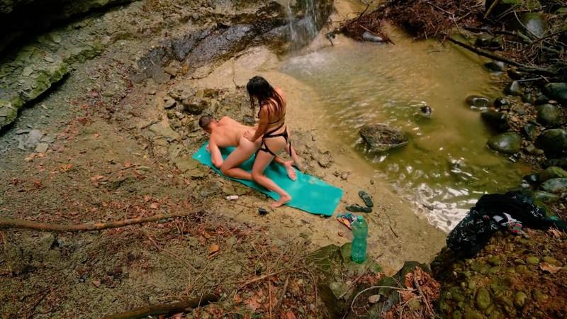 Mia Reider - Strapon Sexy Babe Pegging Her Boyfriend First Time Public Next To A Waterfall 1080p