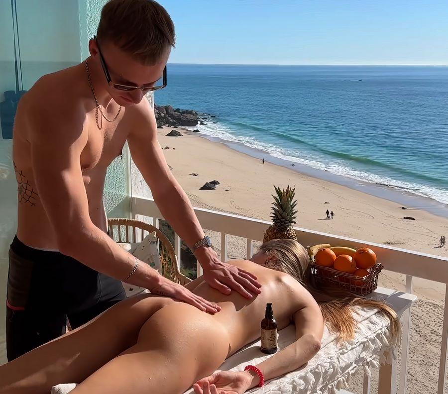 Spirite Moon - Sex Masseur On Call Did His Job Well On Public FullHD 1080p