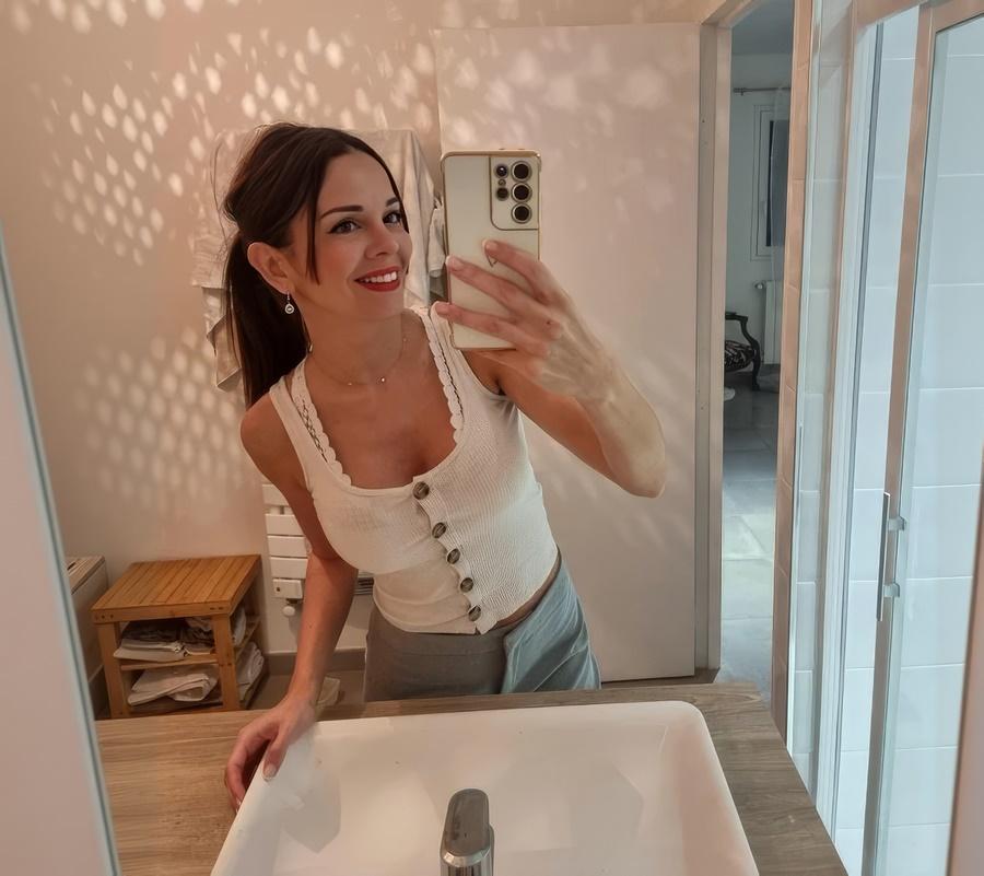 Emilie Bellule - Super Hot Homemade Sex Tape FullHD 1920p