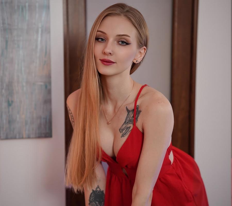 Dolly Rud - Rough Fucking In The Kitchen She Always Asks To Fuck Her Faster And Deeper FullHD 1080p