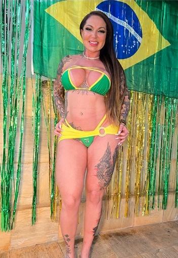 Elisa Sanches - Elisa Sanches Dentro e Fora das Quatro Linhas FullHD 1080p