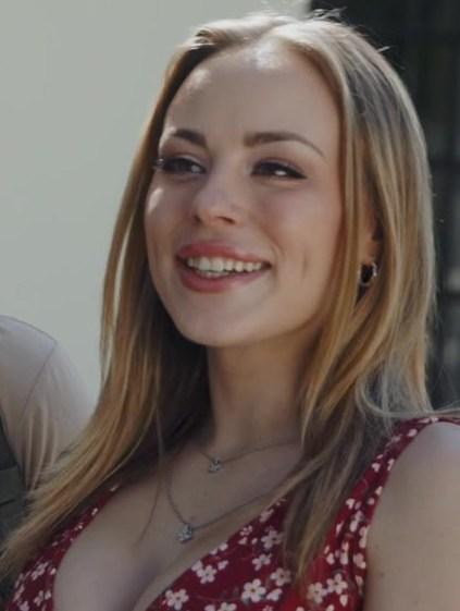 Chloe Foxxe - Eyes On You FullHD 1080p