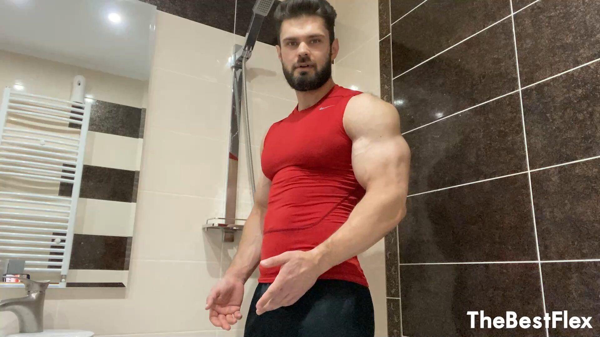 TheBestFlex - Jeff B Sergiu Pavlenco - Amazing Muscle Shower - FullHD/1080p