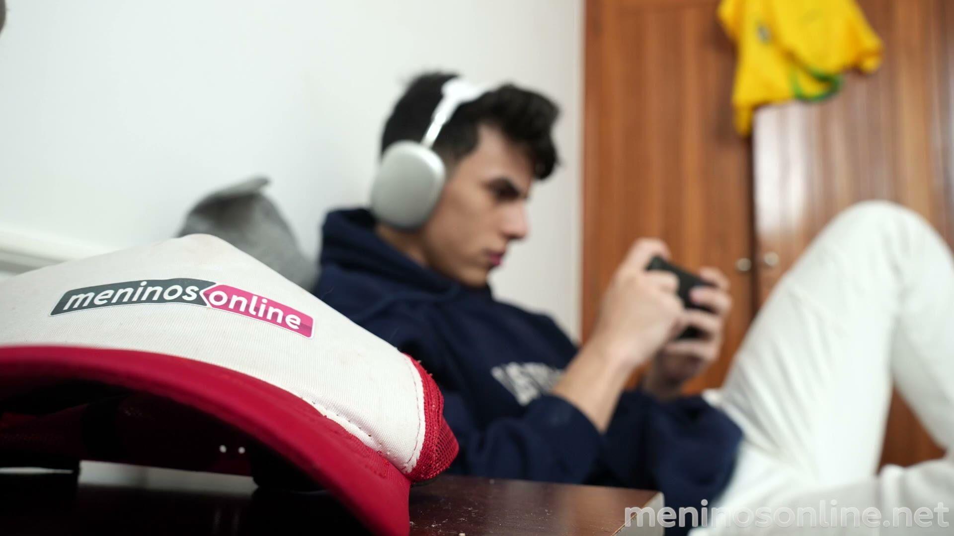 MeninosOnline - Leo Felipo, Khai Victor - Paizao 2 Educacao Positiva - FullHD/1080p