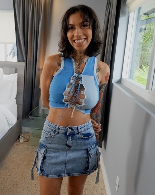Ravyn Alexa, Nade Nasty - Prankster Roommate Loves Anal FullHD 1080p