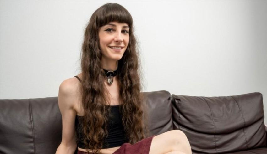Livi Doll - Collared and Horny - 1080p