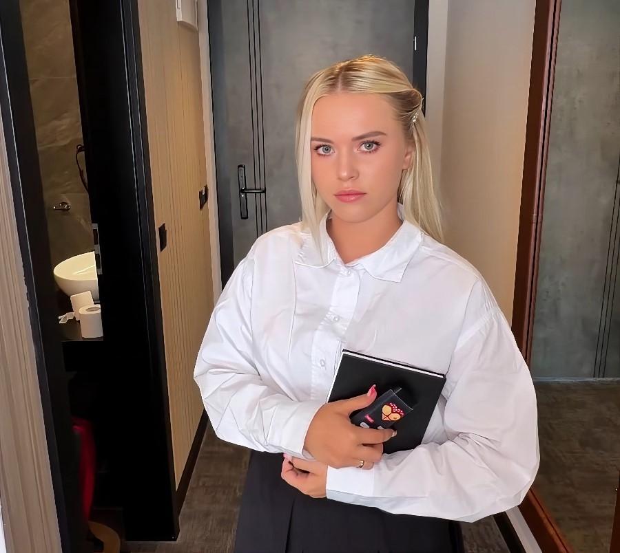 Barbie AngeL - Strange Hotel Magic Remote And One Unforgettable Sex FullHD 1080p