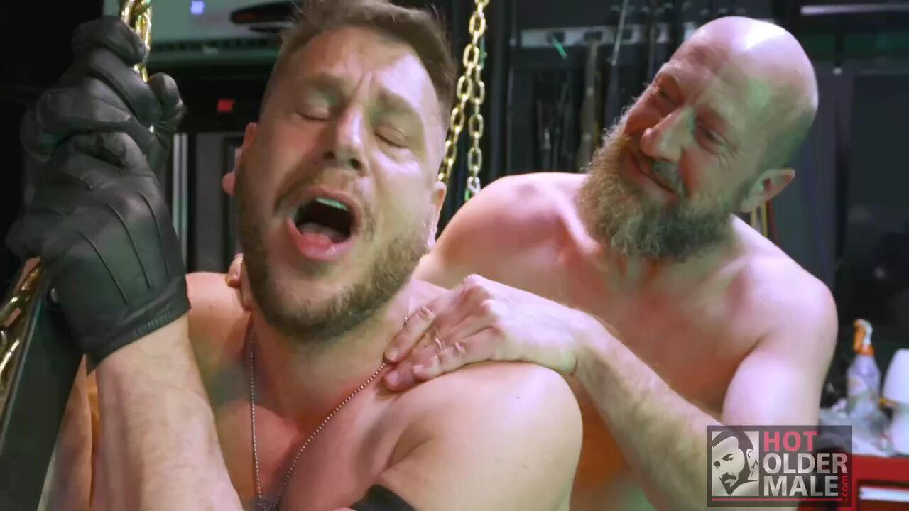 PantheonProductions - Ty Ewing, Hans Berlin - Swing Sling - HD/720p