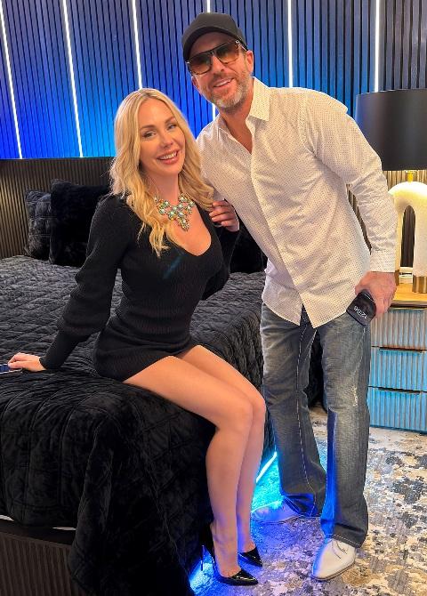 Angie Lynx - Rockstars GF, A certified head turner even when dressed, downright undeniable when she strips FullHD 1080p/HD 720p