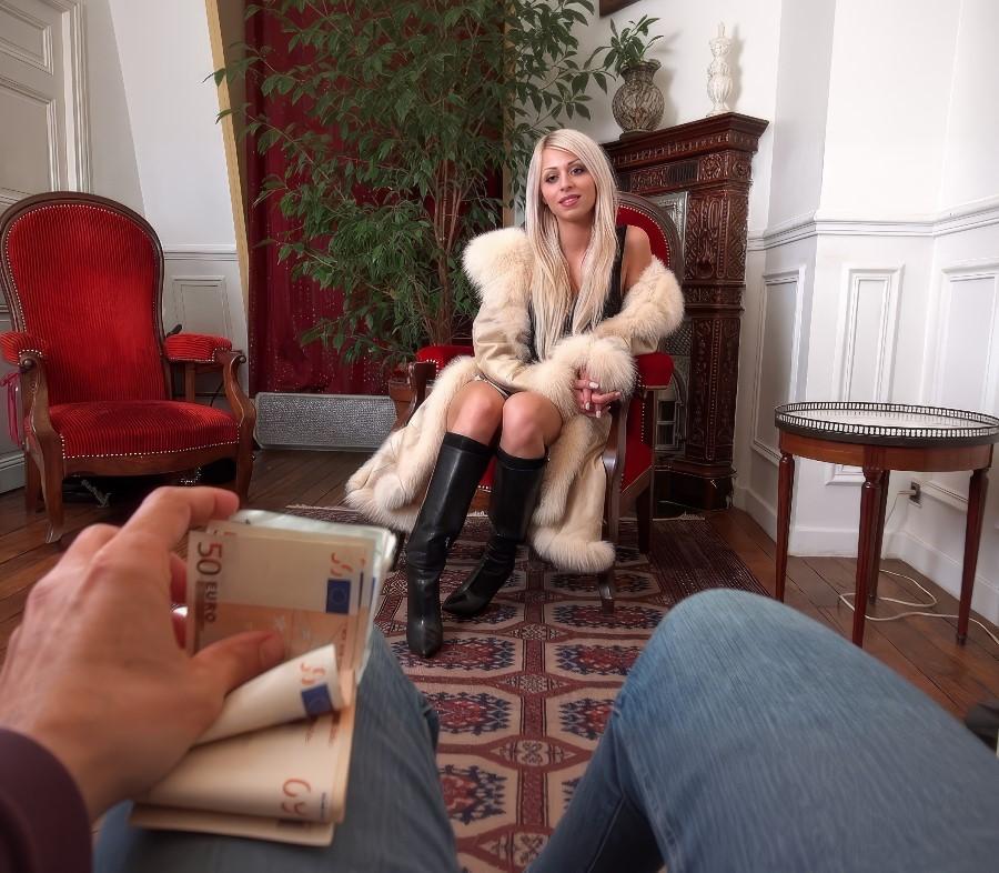 Chloe Lacourt - Smokin French Blonde Flashes Tits FullHD 1080p
