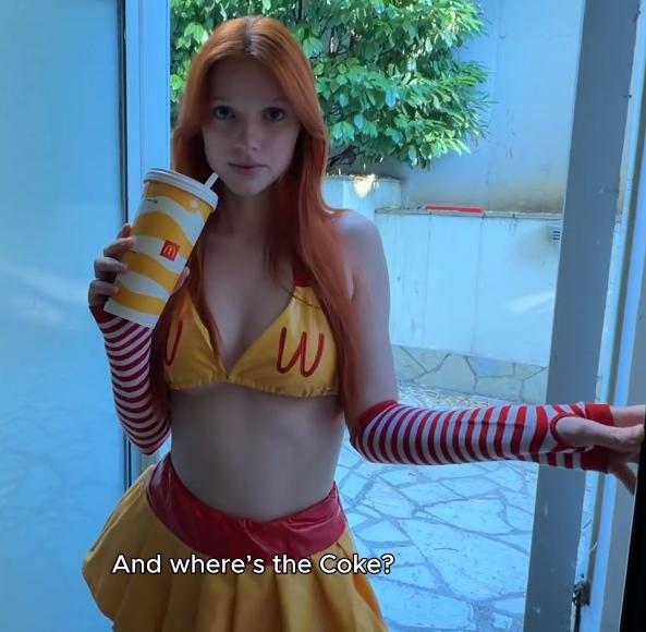 Kuporovaa Krupa - I’m fucking a young female courier hard FullHD 1080p